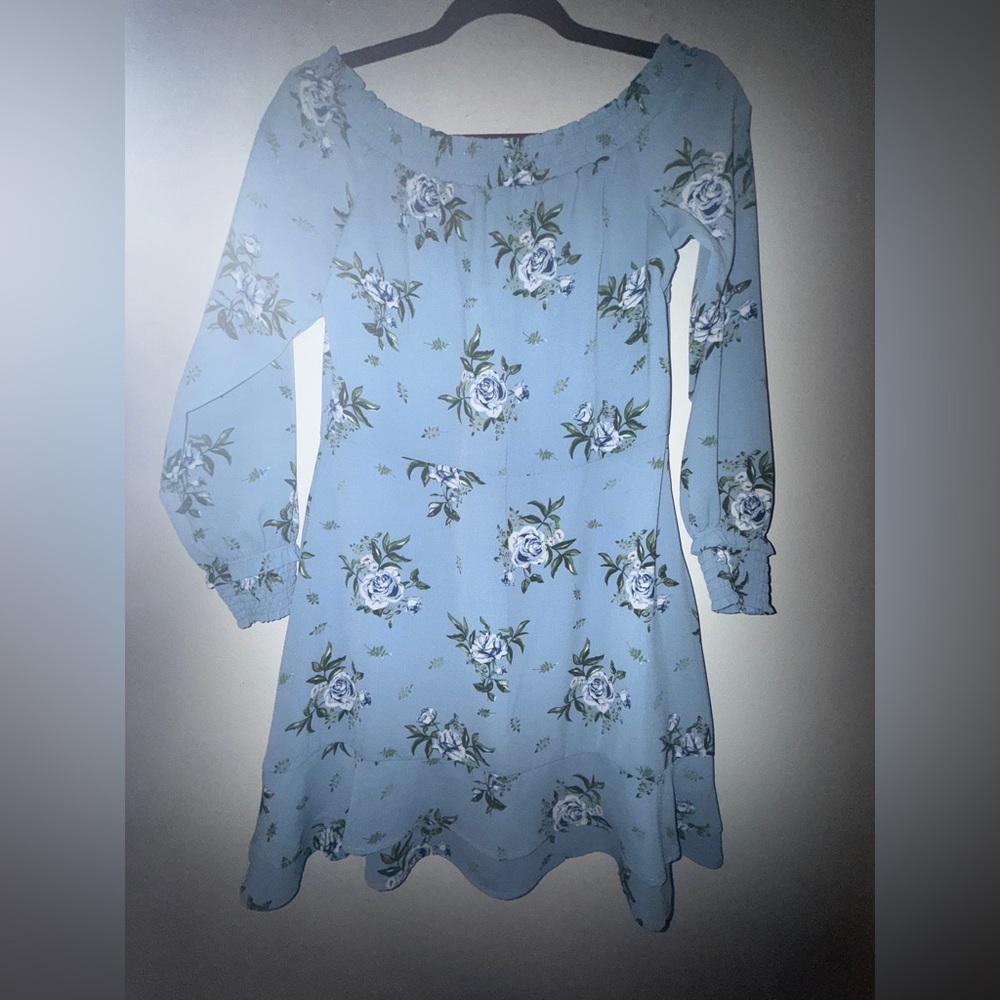 H&M Divided Crepe Floral Long Sleeve Dress with smocking zipper closure US size